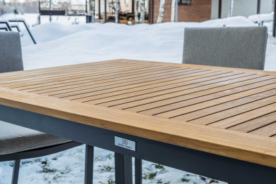 Обеденный стол OSCAR со столешницей из тика