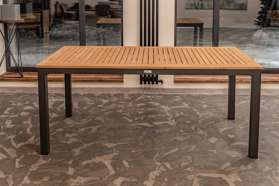 Столы, Обеденный стол OSCAR со столешницей из тика