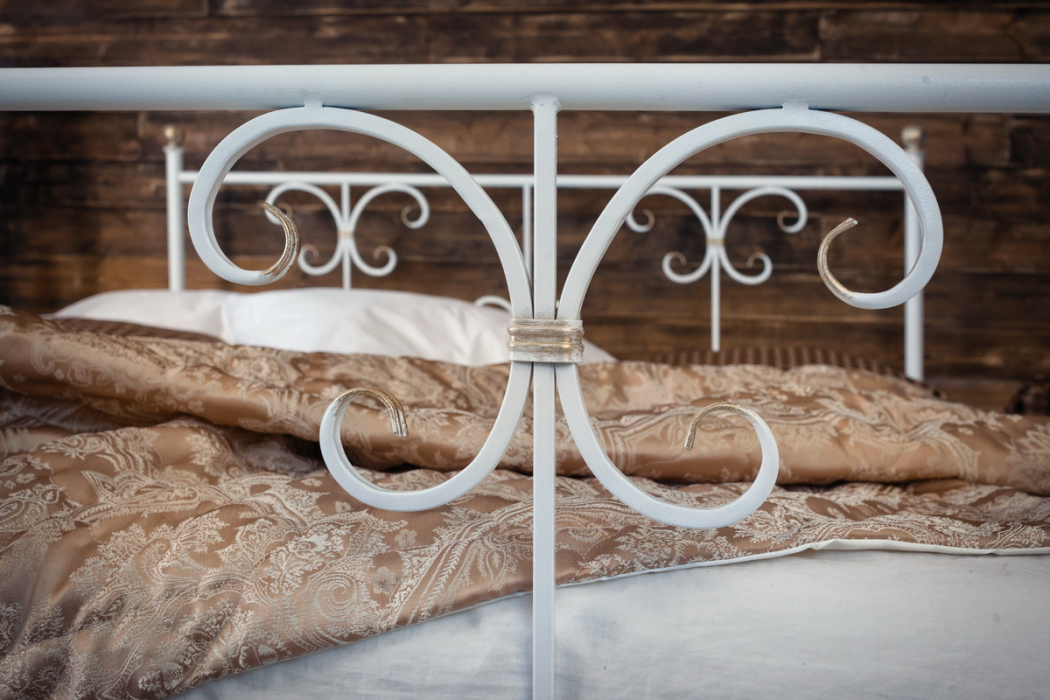 Кованые кровати, Кованая кровать Симона 1.6 с двумя спинками
