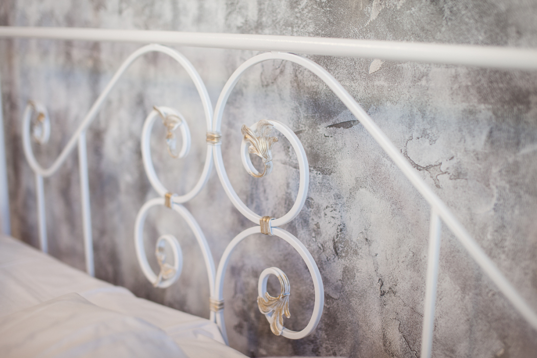 Кованые кровати, Кованая кровать Камелия 1.8 с одной спинкой