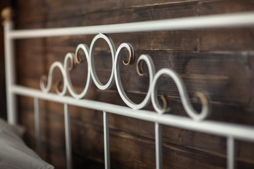 Кованые кровати, Кованая кровать Сандра1.8 с одной спинкой